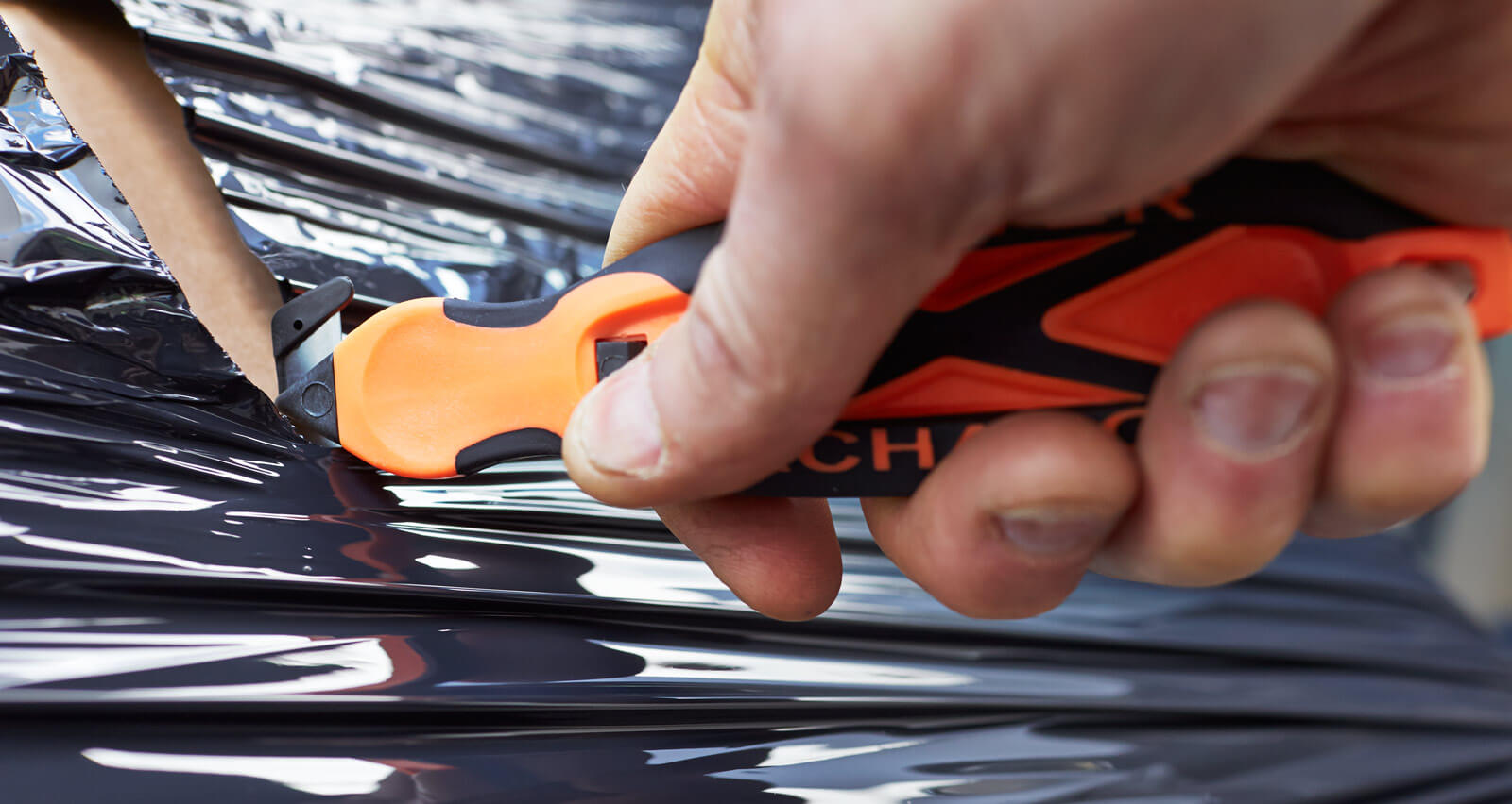 Stretch- & Schrumpffolie — Sicherheitsmesser Klever XChange im Einsatz