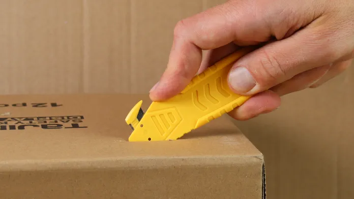 Sicherheitsmesser Tovia Karton schneiden