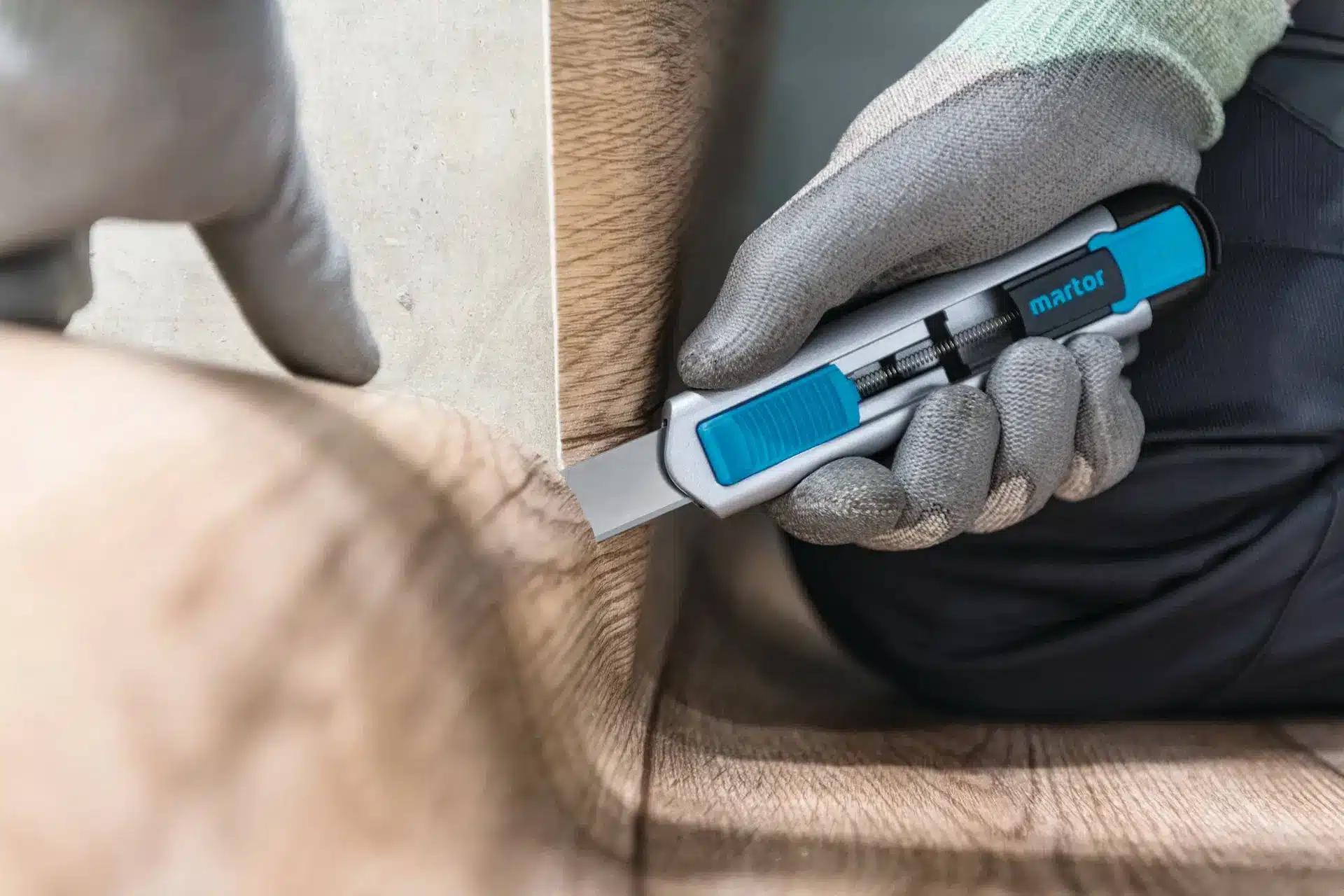 PVC-Folien & -Planen — Sicherheitsmesser Martor Secunorm 540 im Einsatz